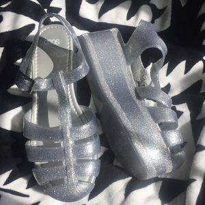 silver sparkly platform jelly sandals sz8
